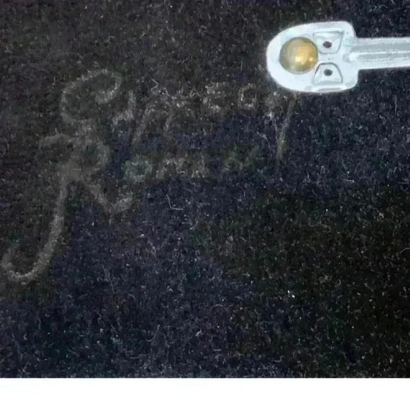 Vintage Car Wall Art Decor in Gold and Silver - Picture 3 of 8